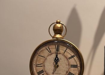 شقة بصالة أنيقة ودخول ذاتي 