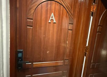 شقة بغرفتين نوم وصالة 