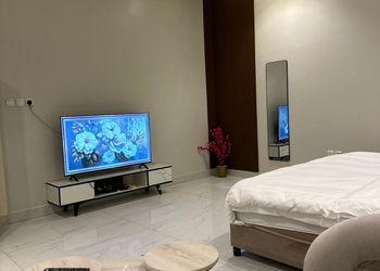 استديو بسرير ماستر