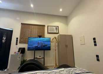 استديو بسرير ماستر