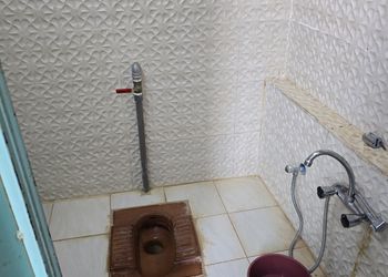 مزرعة ببيت شعر وجلسة خارجية