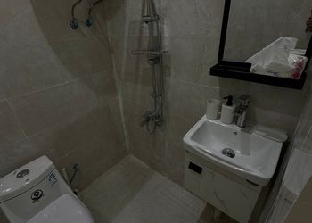 استديو هادئ بدخول ذاتي 