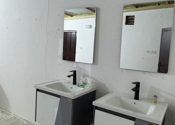 استراحة بمجلس وفناء خارجي