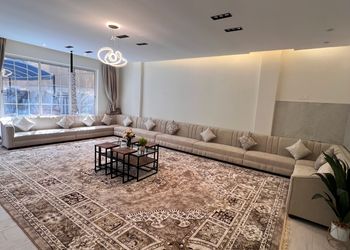 استراحة بمسطح اخضر ومجالس