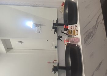 استديو بسرير ماستر وجلسة جانبية