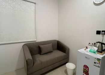 استديو بسرير ماستر وجلسة 