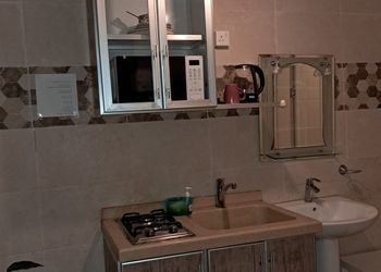 استديو بسرير ماستر وبدخول ذاتي