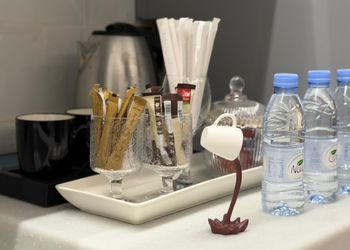 شقة بصالة أنيقة ودخول ذاتي