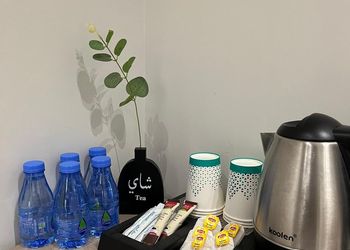 استديو بسرير ماستر وجلسة جانبية