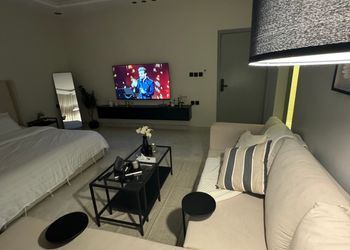 استديو هادئ بدخول ذاتي 