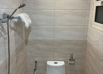 استديو بأثاث مريح وبسيط 