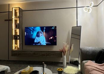 استديو بسرير ماستر وجلسة جانبية