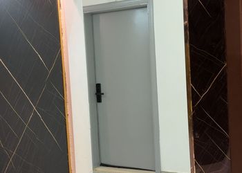 استديو بسرير ماستر وجلسة جانبية 