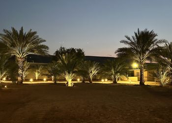 استراحة بجلسة خارجية ومجالس واسعة