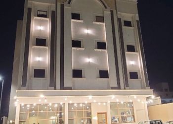 غرفتين نوم ومجلس وصالة طعام 