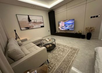استديو بسرير ماستر وجلسة جانبية