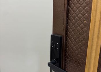 استديو بسرير ماستر وجلسة جانبية