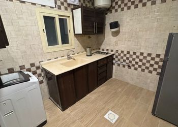 شقة بغرفة معيشة وغرفة نوم 