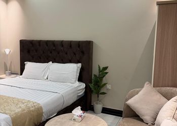 استديو هادئ بسرير ماستر 