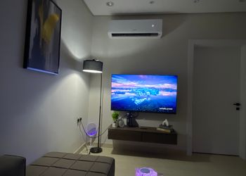 شقة بدخول ذاتي وغرفة نوم مريحة 