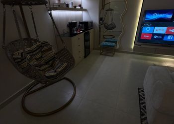 شقة بغرفتين نوم وأثاث مريح