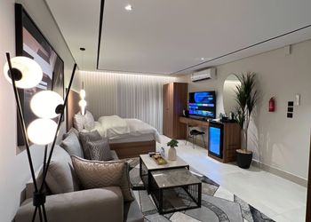 استديو بتصميم انيق ودخول ذاتي