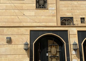 شقة هادئه بصالة وغرفتين نوم 