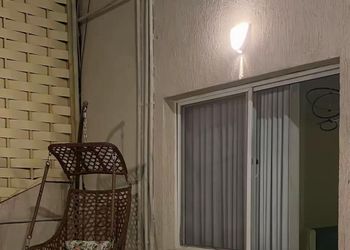 شقة بصالة مريحة وغرفتين نوم 