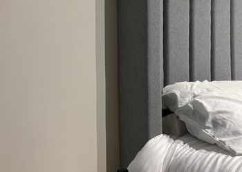استديو بسرير ماستر وأثاث مريح 