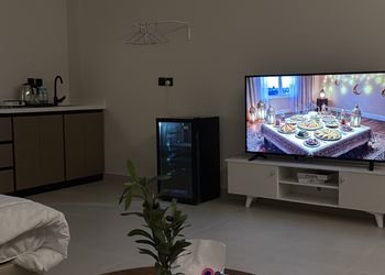 استديو بسرير ماستر وجلسة جانبية 