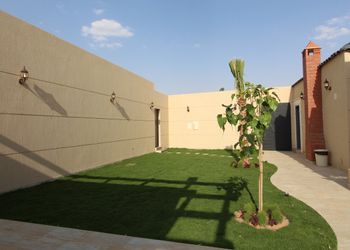 شاليه بمسطح اخضر