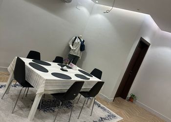 شقة بغرفة معيشة وغرفة نوم 