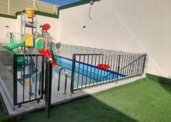 شاليه بمسطح اخضر