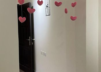 شقة بغرفة ماستر وصالة 
