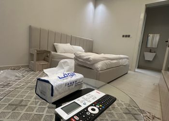 استديو هادئ بسرير ماستر 