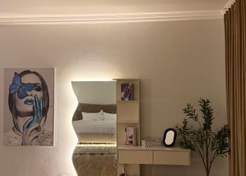 شقة بغرفة معيشة وغرفة نوم 