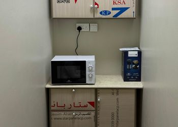 استديو بسرير ماستر وجلسة مريحة 