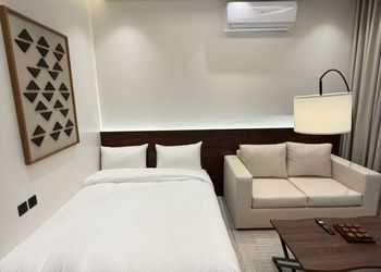 استديو بتصميم أنيق ودخول ذاتي