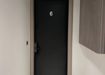 استديو هادئ بسرير ماستر 