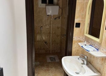 استديو بسرير ماستر وجلسة جانبية 