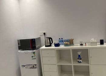استديو بسرير ماستر وجلسة جانبية 