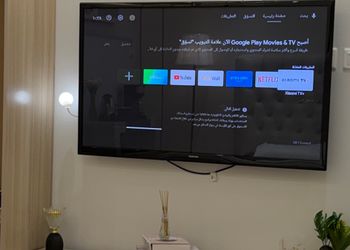غرفة بسرير ماستر