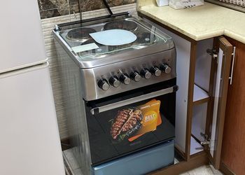 شقة بغرفة جلوس وغرفتين نوم 