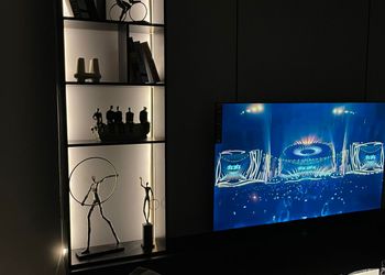 استديو بأثاث مريح وبسيط 