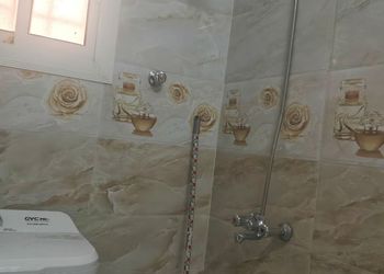 شقة بغرفتين نوم وصالة