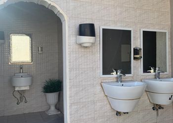 استراحة بمسبح داخلي والعاب اطفال