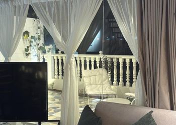 شاليه بتصميم أنيق وأجواء ممتعة 