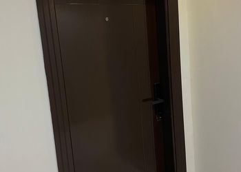 استديو بسرير ماستر وجلسة جانبية