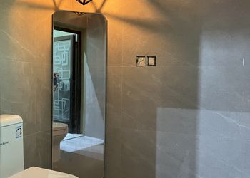 استديو بسرير ماستر وأثاث مريح 