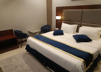 استديو بأثاث بسيط ومريح 